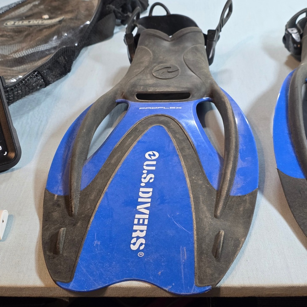 US Divers Proflex Snorkel Set Blue Black Adjustable Fins and Snorkel with Bag